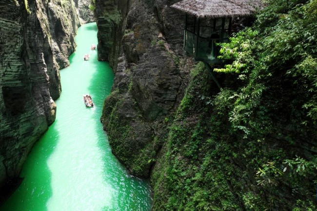 Hefeng, Hubei: The canyon is popular