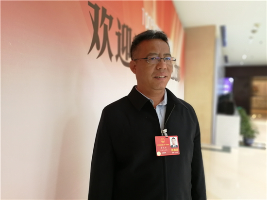 全国人大代表云南省怒江州州长李文辉补齐两大短板激发脱贫动力