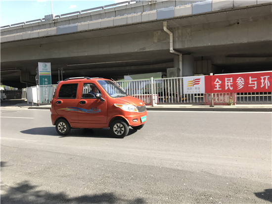 老年代步电动三轮车_如何保养老年代步车的轮胎_老年代步车刹车配