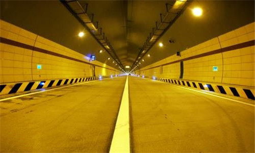 3.终南山公路隧道