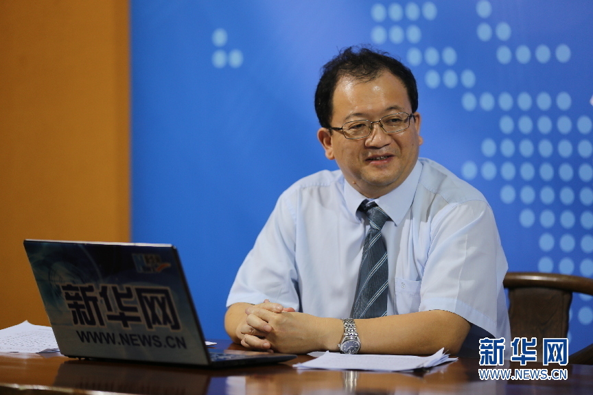 9月9日,广州市教育局局长屈哨兵做客新华网.新华网 李隆强 摄