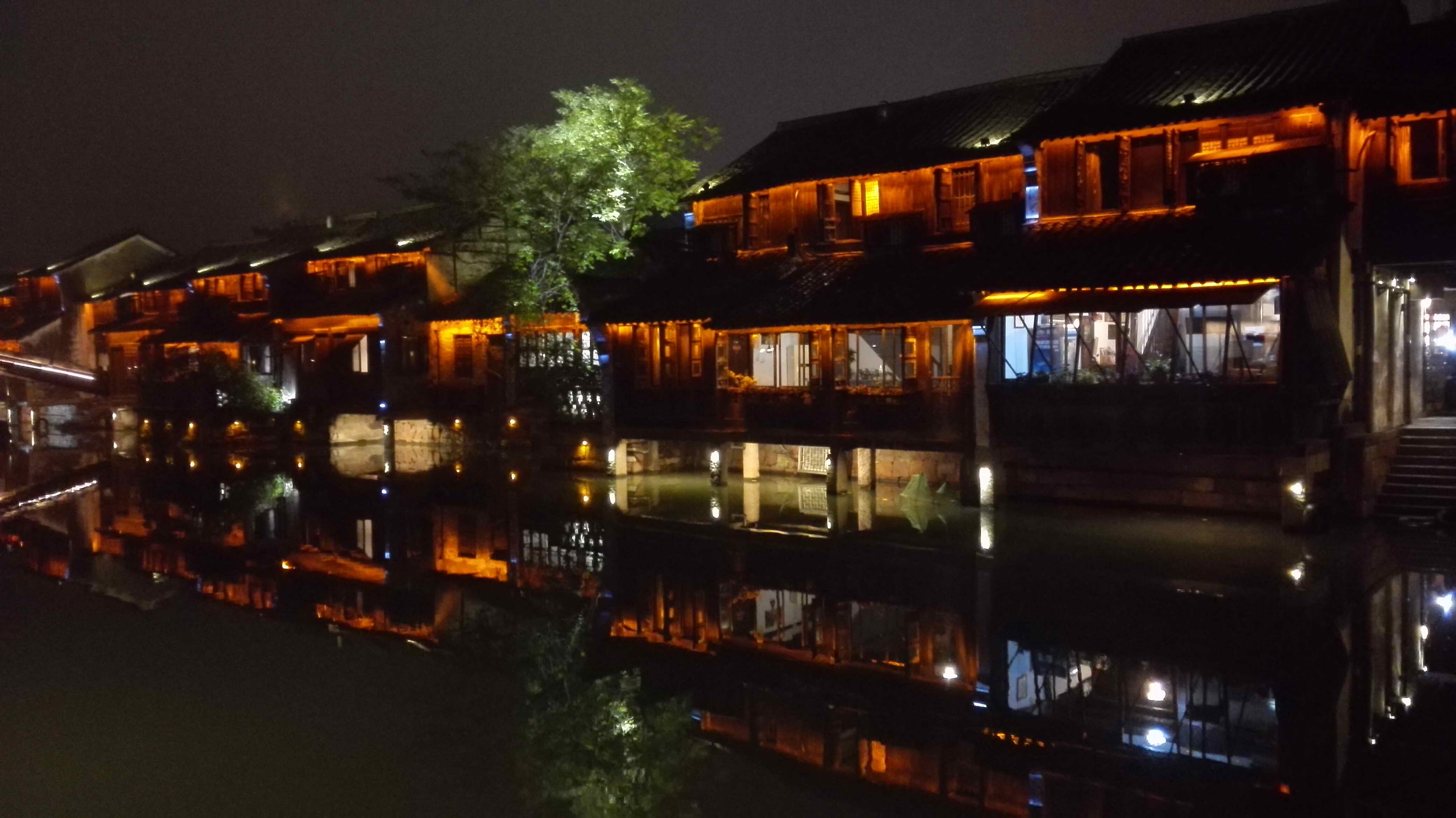 乌镇夜色(刘烨 摄)
