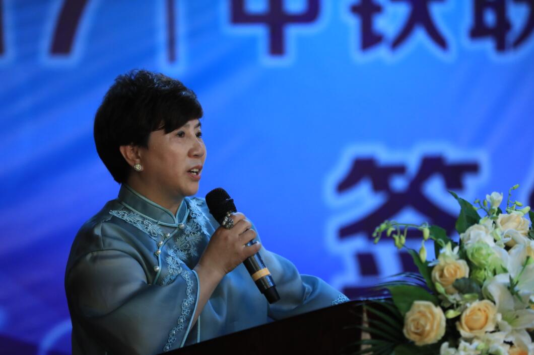 黄晓红董事长_董事长办公室图片