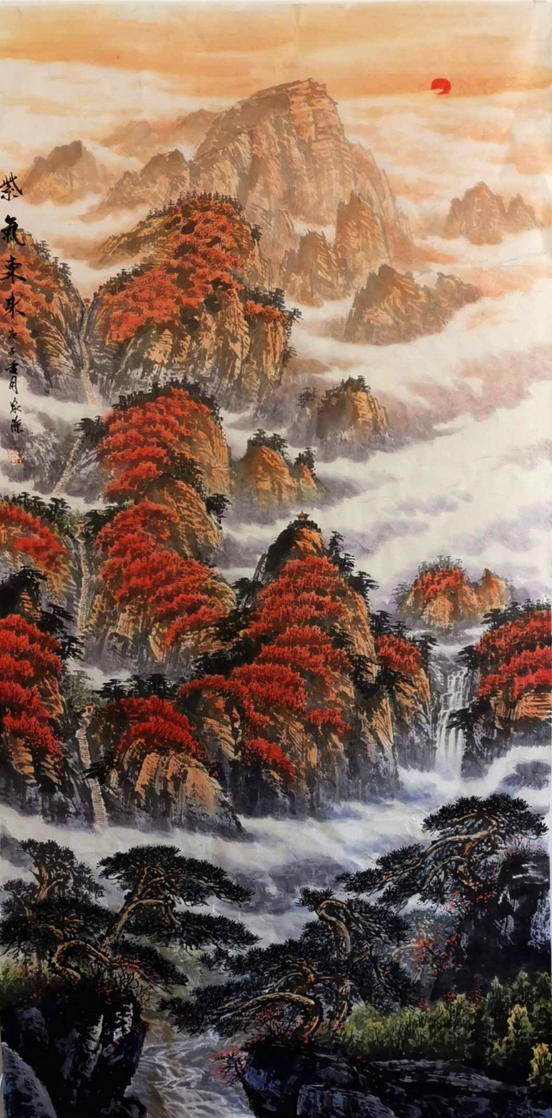 毕业于鲁迅美术学院,师从关东画派创始人之一的著名山水画家孙恩同,在