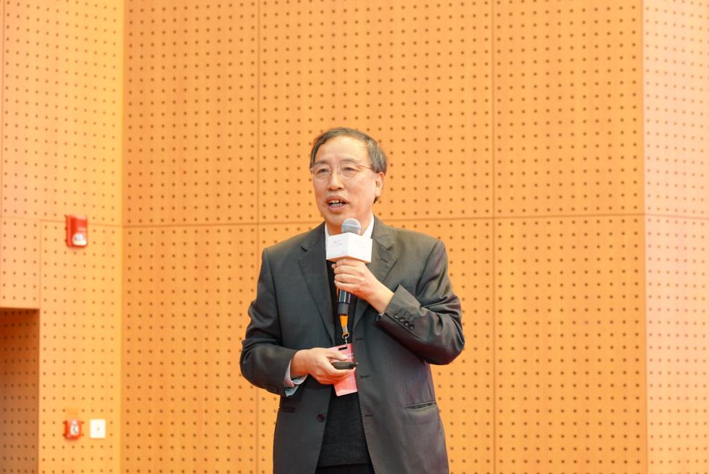 中国科学院地理所旅游与规划设计中心副主任王英杰作主旨演讲