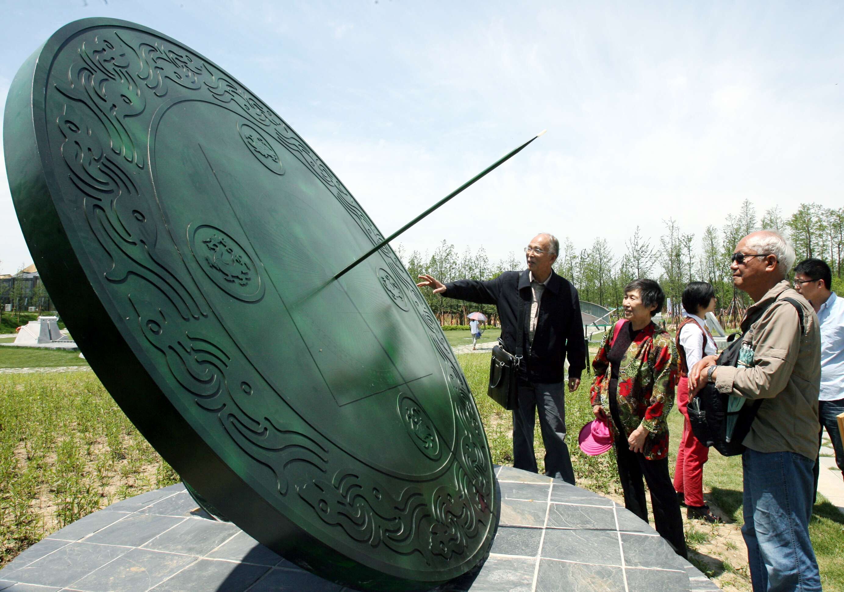 苏州园博园创下日晷数量基尼斯之最