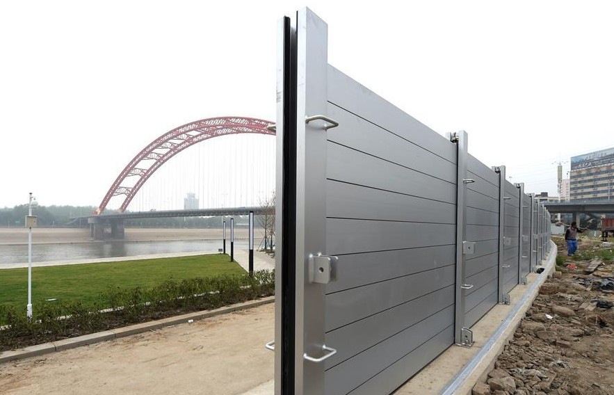 拼装式防洪墙在武汉投入使用